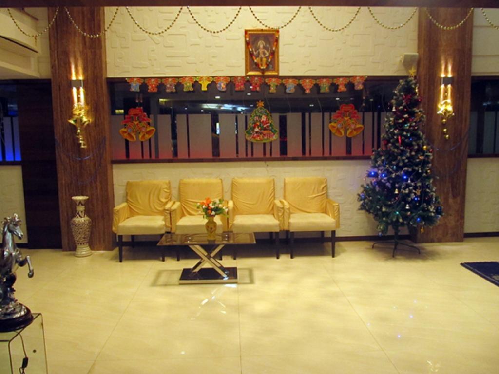 Hotel Blue Lagoon Daman Exterior foto