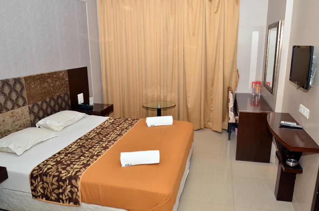 Hotel Blue Lagoon Daman Zimmer foto