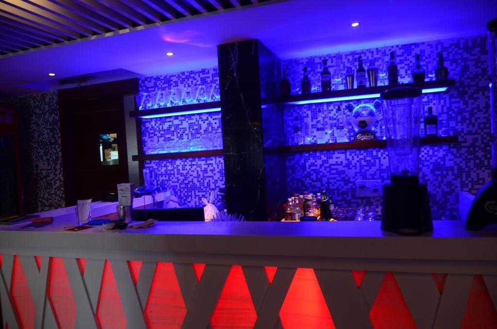 Hotel Blue Lagoon Daman Exterior foto