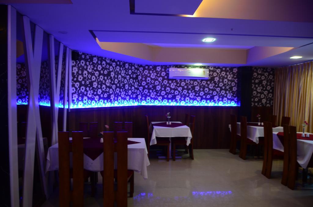 Hotel Blue Lagoon Daman Exterior foto